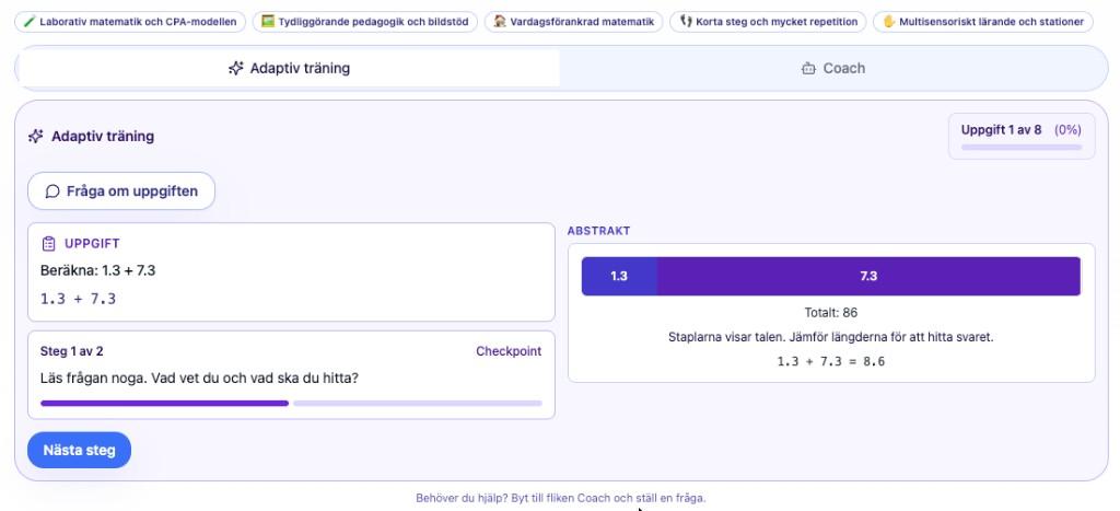 Adaptiv träning i Lydia: uppgiften 1,3 + 7,3 delas upp i steg, bredvid en stapelmodell som visar talen som längder.